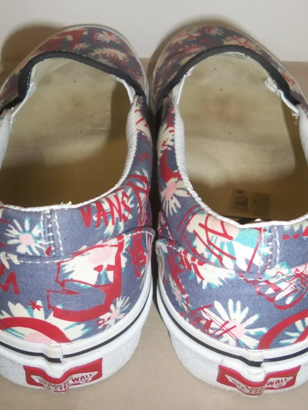 Vans Mens 7.5 Womens 9.0 Slip-Ons Blue Red Good Condition